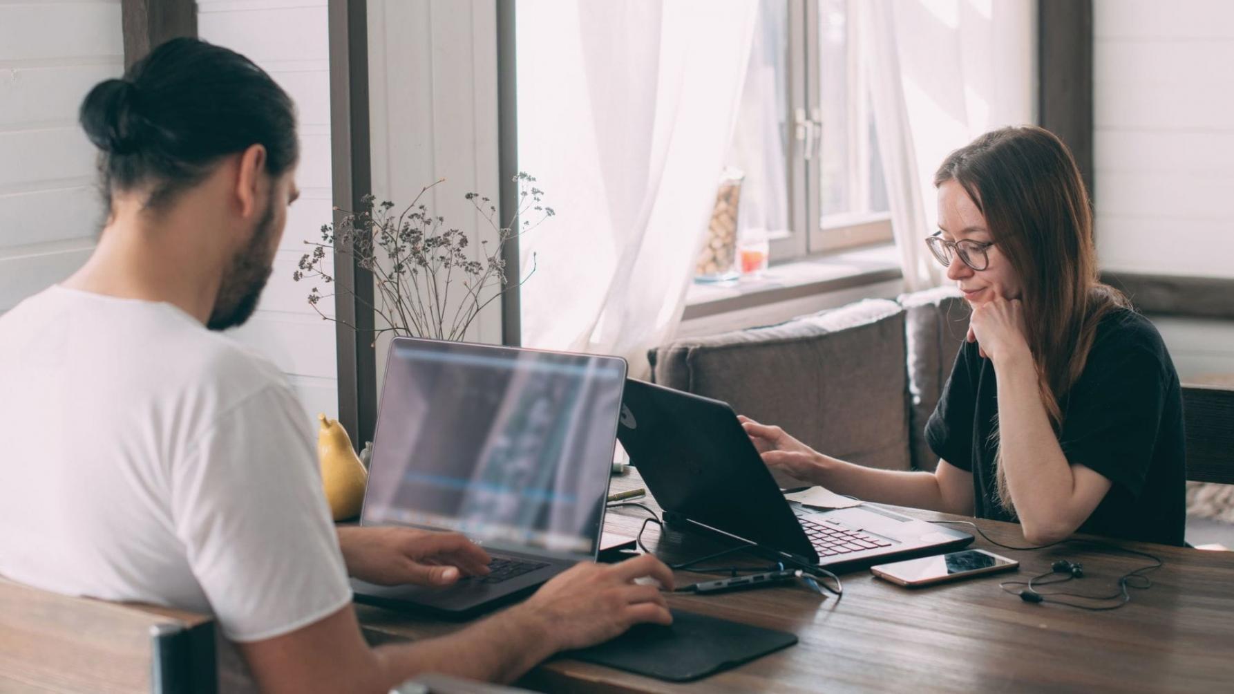 Pohled na pracovní prostředí zaměřené na analýzu finančních dat